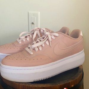 Nike Platforms